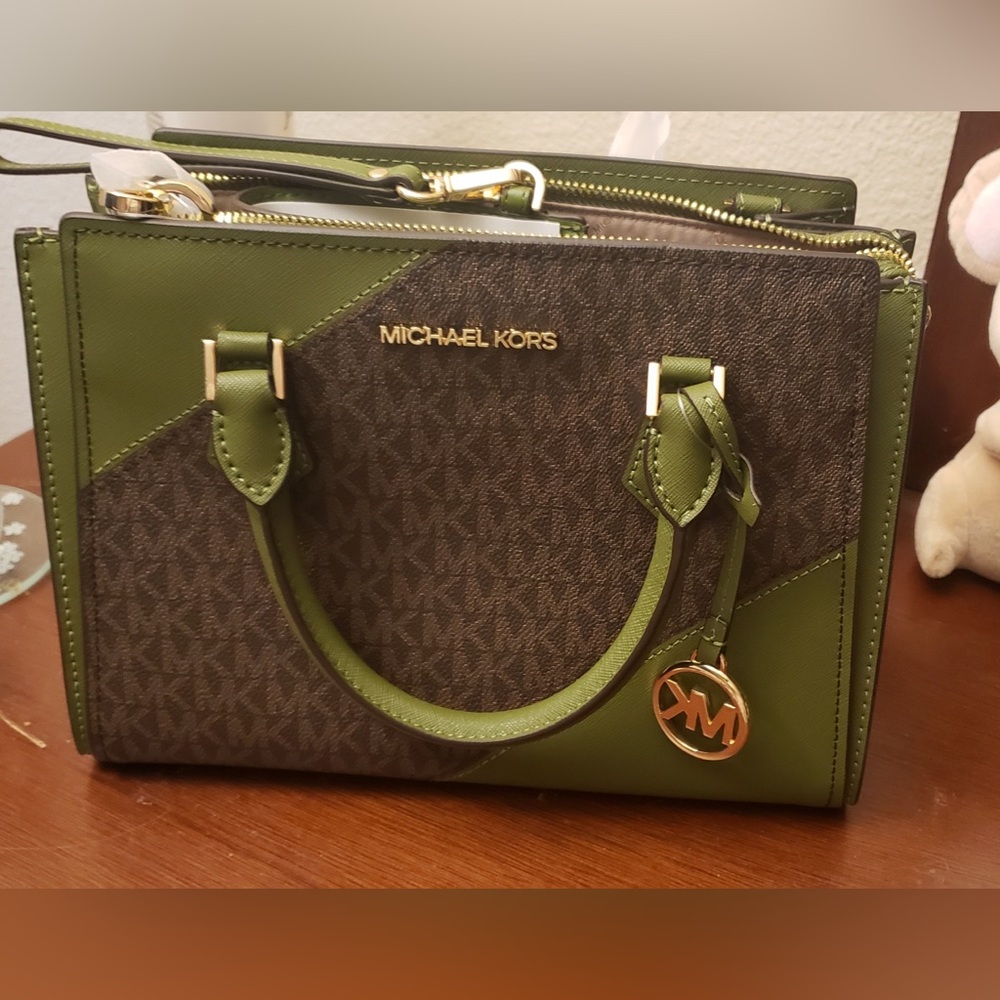 Michael Kors Hope Medium Crossbody Bag